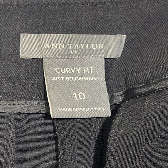 ANN TAYLOR Black Curvy Fit Crop Pants Size 10 - Picture 7 of 7